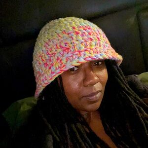 Extra warm crocheted bucket hat !!!! Available for purchase in custom colors !!